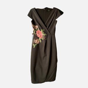 Paper Dolls London Plunge Front Pencil Dress With Embroidered Waste Size 6 Tall